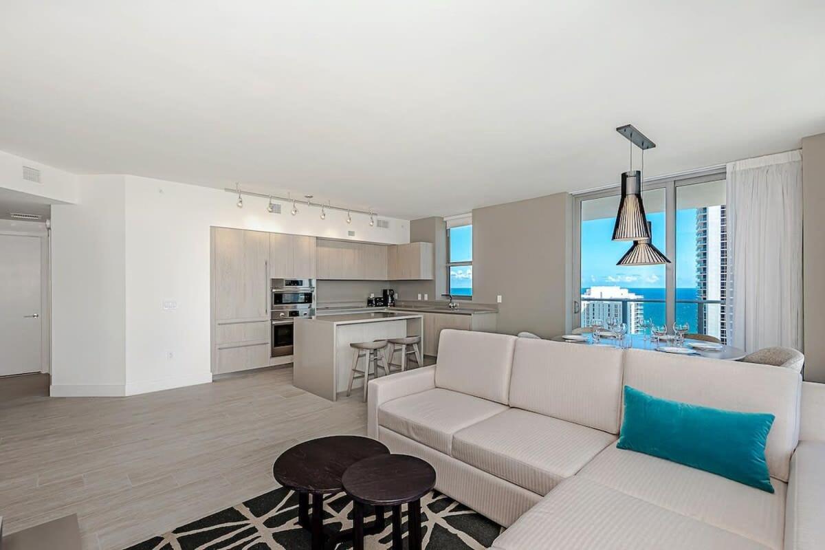 Wrap Around Balcony - Insane Views - Amazing Pools Leilighet Hollywood Eksteriør bilde