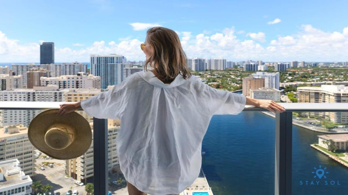 Wrap Around Balcony - Insane Views - Amazing Pools Leilighet Hollywood Eksteriør bilde