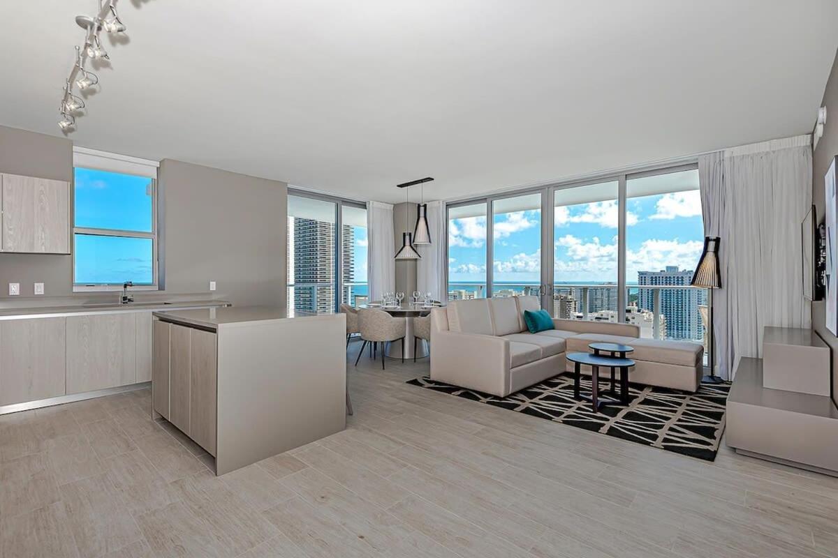 Wrap Around Balcony - Insane Views - Amazing Pools Leilighet Hollywood Eksteriør bilde